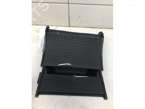 Koppholder/Gjenstandsholder BMW X1 (F48) sDrive 18 i (140 hp) 23271090