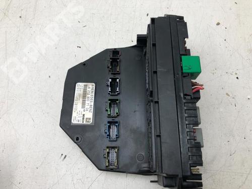 Used Fuse box MERCEDES-BENZ E-CLASS Coupe (C207) E 350 CDI (207.322) (231 hp) 11527363