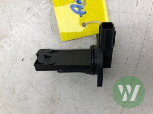 Mass air flow sensor MAZDA CX-5 (KF) 2.0 e-SKYACTIV G 165 | BP39914569M95 - Image 3