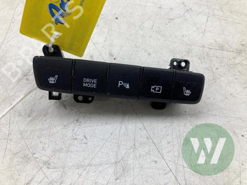 Used Switch Switch HYUNDAI BAYON (BC3) 1.0 T-GDI 48V-Hybrid (101 hp) 39914776 39914776