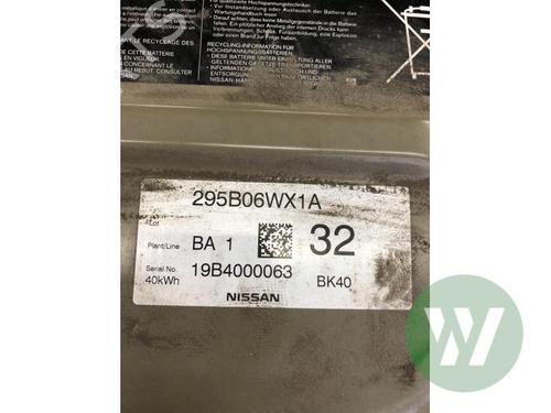 Soporte NISSAN NV200 Van e-NV (ME0N) (109 hp) 32210507