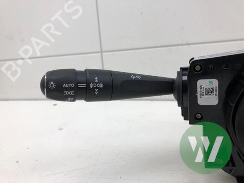 Used Switch Switch OPEL CROSSLAND X / CROSSLAND (P17, P2QO) 1.2 (75) (131 hp) 33683677 33683677