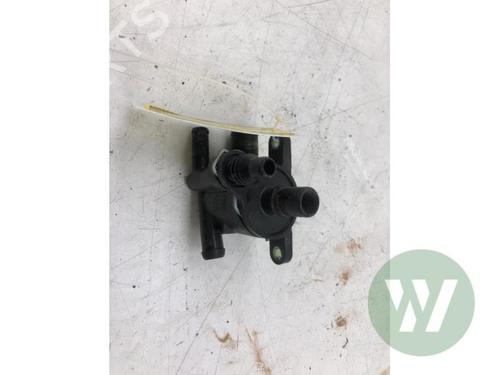 other-jaguar-f-pace-x761-2015-32133880 main image