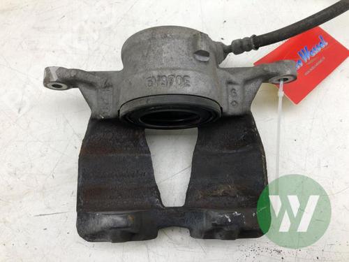 Used Right front brake caliper Right front brake caliper OPEL ASTRA L Sports Tourer (OV5) 1.2 (FRHNSL, FRHNSR) (131 hp) 39914130 39914130
