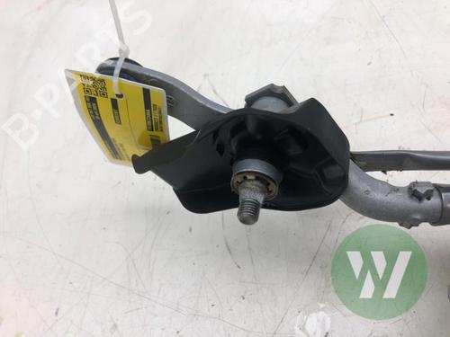 Front wiper motor MAZDA CX-5 (KF) 2.0 e-SKYACTIV G 165 | BP39914604M29 - Image 4