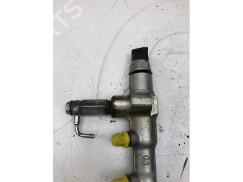 Injection rail OPEL MERIVA B MPV (S10) 1.7 CDTI (75) | BP23206865M98 