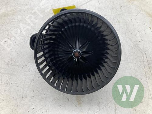 Heater blower motor KIA STONIC (YB) 1.0 T-GDi | BP32195509M62 - Image 2