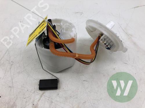 Used Fuel pump Fuel pump MERCEDES-BENZ CLA Shooting Brake (X118) CLA 200 Mild-Hybrid (118.687) (163 hp) 39915156 39915156
