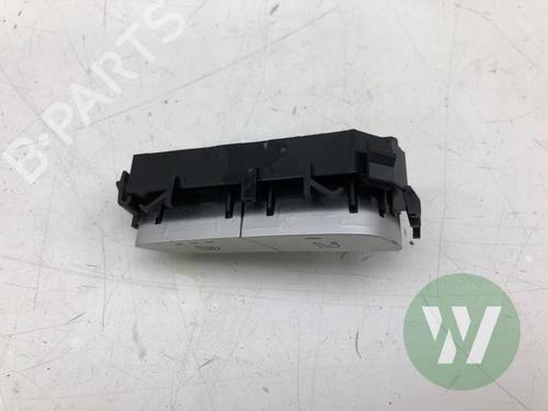 Switch MERCEDES-BENZ E-CLASS T-Model (S213) E 200 (213.242) | BP31936997I30