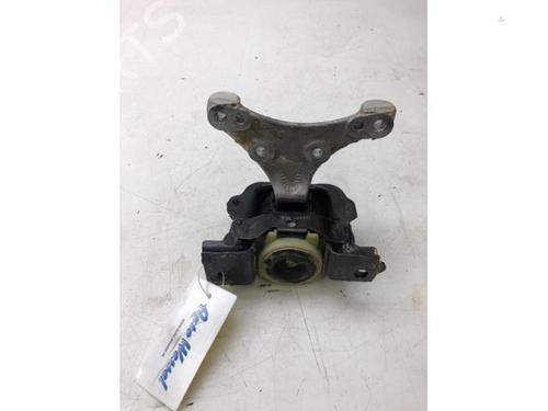 Used Support PEUGEOT 2008 I (CU_) 1.2 THP 110 / PureTech 110 (110 hp) 14576649
