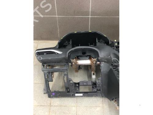 Dashboard PEUGEOT 2008 I (CU_) 1.5 BlueHDI 100 | BP29063303C46 