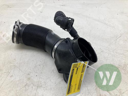 pipe-audi-a4-allroad-b9-8wh-8wj-2016-39914931 main image