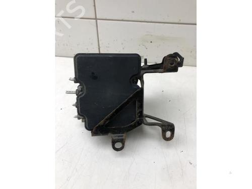 Used ABS pump RENAULT TWINGO III (BCM_, BCA_) 1.0 SCe 70 (71 hp) 17107236