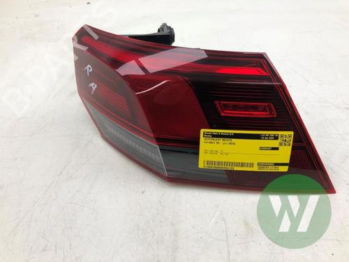Used Right taillight VW GOLF VIII (CD1, DA1) 2.0 TDI (150 hp) 32443910