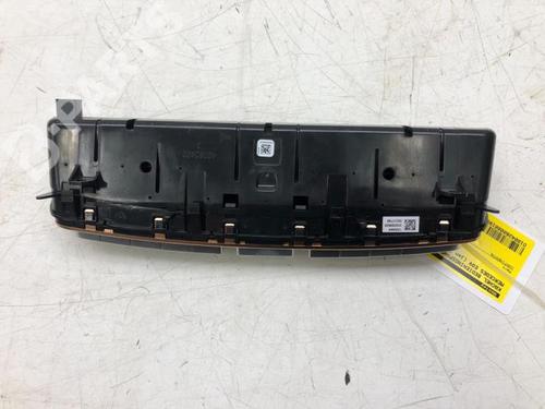 Used Climate control MERCEDES-BENZ EQV (W447) EQV 300 (447.813, 447.815) (204 hp) 10359798
