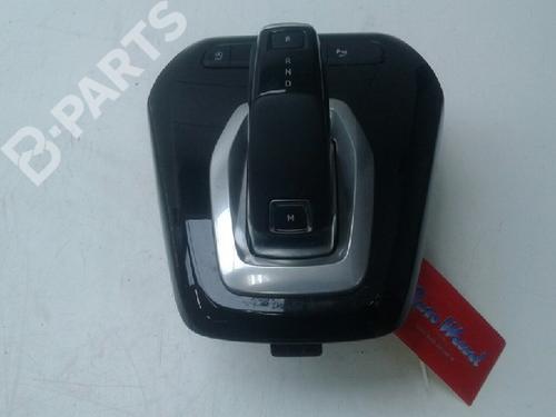 Used Gear lever OPEL CORSA F (P2JO) 1.2 (68) (101 hp) 9103390