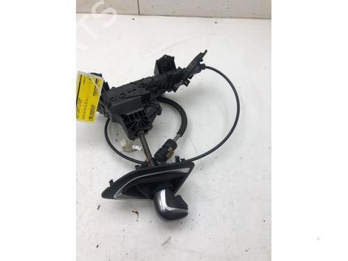 Used Gear lever BMW 2 Active Tourer (F45) 218 i (136 hp) 22384805