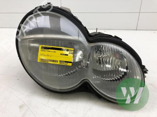 Phare droit MERCEDES-BENZ C-CLASS Coupe (CL203) C 180 Kompressor (203.746) (143 hp) 31319546