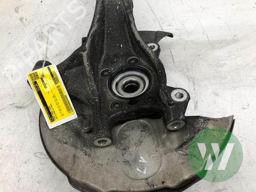 Left front steering knuckle VOLVO XC60 II (246) T8 Hybrid AWD | BP39914373M25 - Image 3