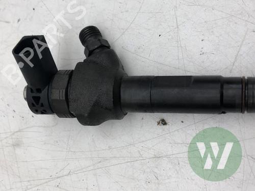 Injector VW PASSAT B7 Variant (365) 2.0 TDI | BP38347015M100 - Image 2