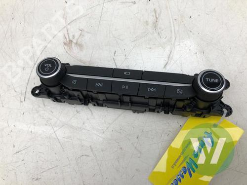 switch-ford-kuga-iii-dfk-2019-39915392 main image