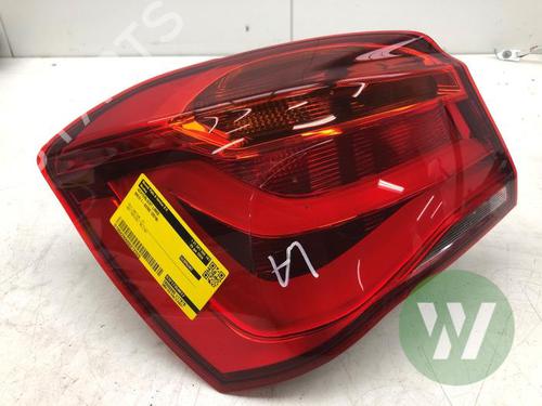 Venstre baglygte Venstre baglygte BMW 1 (F20) 118 i (136 hp) 36880737 36880737