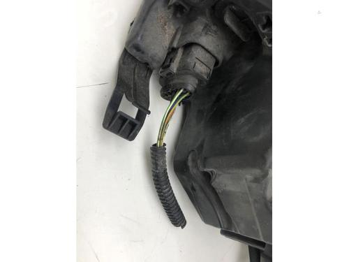 Right headlight FORD FOCUS II Turnier (DA_, FFS, DS) 1.6 | BP31319382C29 