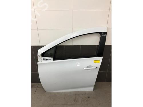 Used Left front door RENAULT ZOE Hatchback Van (BFM_) Electric (BFMF) (109 hp) 30333819