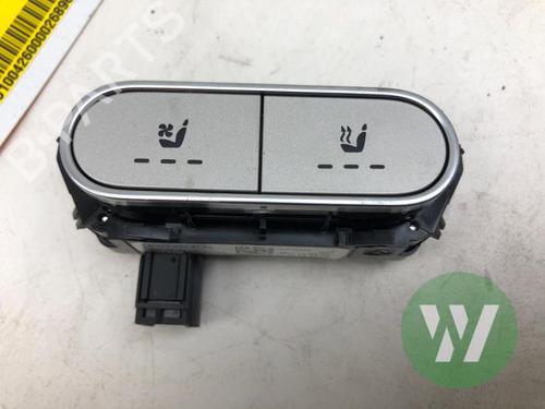switch-mercedes-benz-gle-v167-2018-34166480 main image