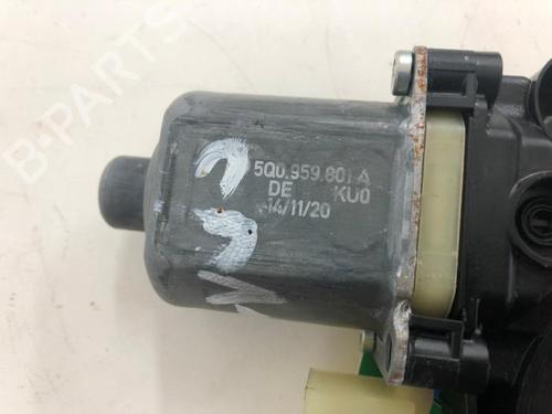 Left front window motor VW GOLF VIII (CD1, DA1) 1.5 eTSI | BP39914038E21 - Image 3