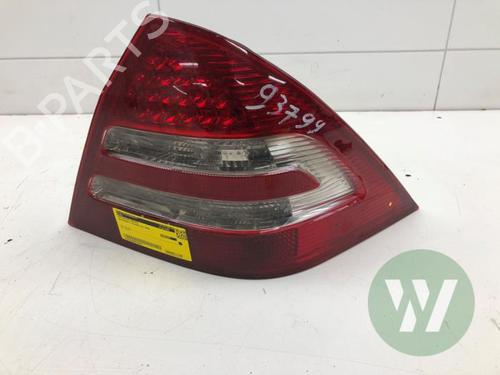 Piloto trasero derecho MERCEDES-BENZ C-CLASS (W203) C 220 CDI (203.008) (150 hp) 31635345