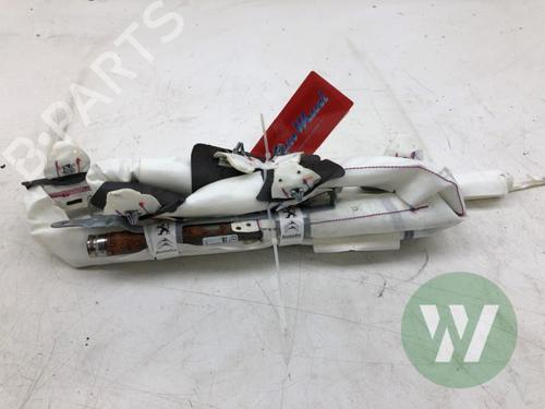 Used Right curtain airbag Right curtain airbag OPEL CORSA F (P2JO) 1.2 (68) (101 hp) 32974665 32974665