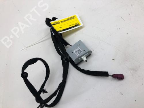 Used Antenna/Base RENAULT ZOE Hatchback Van (BFM_) Electric (BFMC, BFMD) (136 hp) 30333870