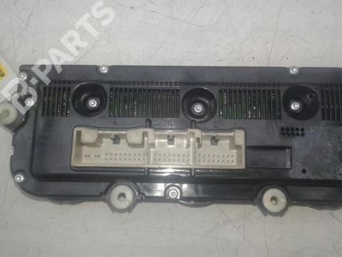 Used Climate control VW TOURAN (1T1, 1T2) 1.9 TDI (105 hp) 4832365