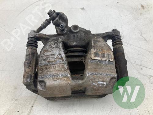 Used Right front brake caliper Right front brake caliper OPEL ASTRA L Sports Tourer (OV5) 1.2 (FRHNSL, FRHNSR) (131 hp) 39915746 39915746