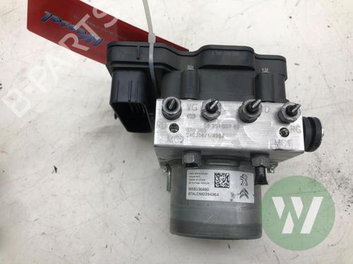 Used ABS pump ABS pump OPEL CROSSLAND X / CROSSLAND (P17, P2QO) 1.2 (75) (131 hp) 35718198 35718198