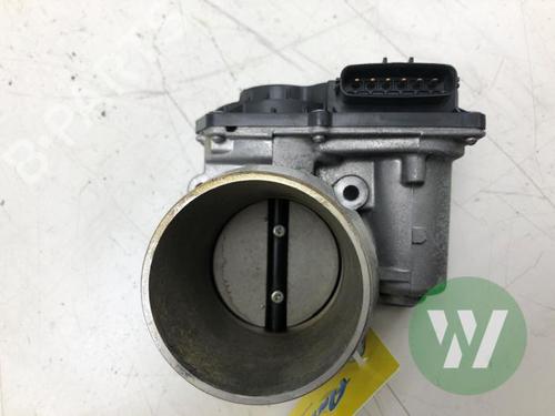 Used Throttle body VOLVO XC90 II (256) T6 AWD (320 hp) 33189394