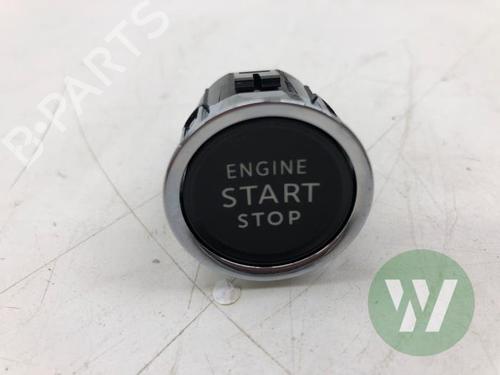 Used Switch OPEL CORSA F (P2JO) 1.2 (68) (101 hp) 31748513