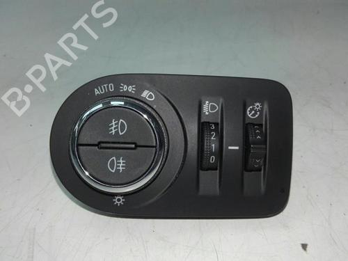 Used Headlight switch Headlight switch OPEL CORSA F (P2JO) 1.2 (68) (101 hp) 36311839 36311839