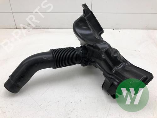 Used Air filter box Air filter box OPEL GRANDLAND / GRANDLAND X (A18, P1UO) 1.2 (75) (131 hp) 33305543 33305543