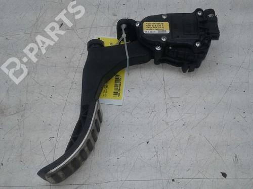 Used Pedal VW POLO V (6R1, 6C1) 1.6 TDI (90 hp) 5804471