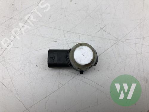 Used Electronic sensor OPEL CORSA F (P2JO) 1.2 (68) (101 hp) 31371184