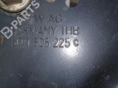 Used Left rear steering knuckle SKODA OCTAVIA III Combi (5E5, 5E6) 2.0 TDI 4x4 (150 hp) 5665648