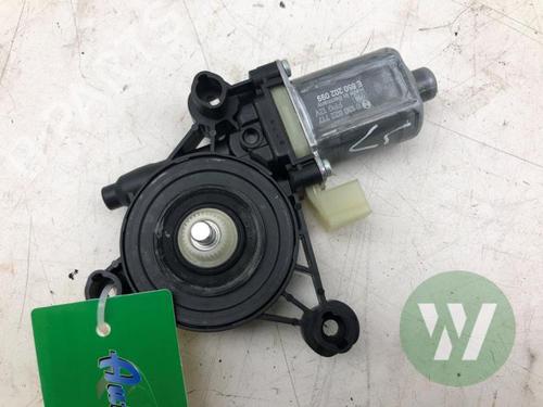 Used Electronic module Electronic module SKODA OCTAVIA III Combi (5E5, 5E6) 2.0 TDI (150 hp) 33809146 33809146