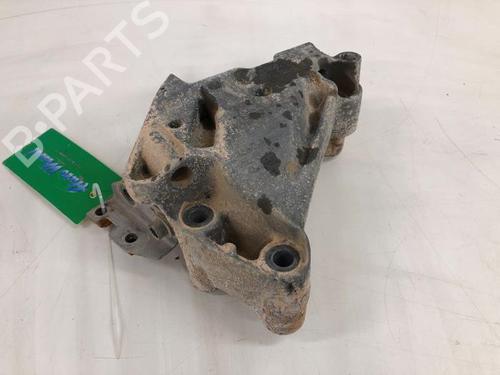 Used Support VW PASSAT B8 Variant (3G5, CB5) 2.0 TDI (150 hp) 28170798