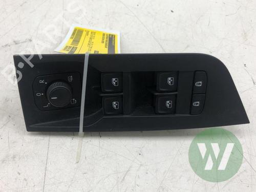 Used Switch Switch SKODA OCTAVIA IV Combi (NX5, PV5) 1.5 TSi (150 hp) 40027596 40027596