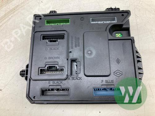 Used Electronic module Electronic module RENAULT MEGANE III Grandtour (KZ0/1) 1.5 dCi (KZ09, KZ0D, KZ1G, KZ29, KZ14, KZ1W, KZ10, KZ1F,... (110 hp) 40210976 40210976