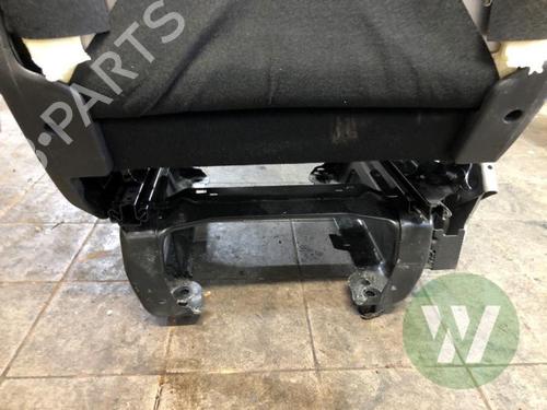 Left front seat OPEL VIVARO C Van (K0) 2.0 | BP32426135C15