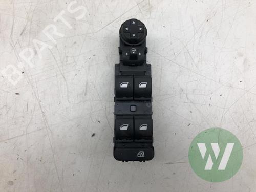 switch-opel-corsa-f-p2jo-2019-36325098 main image