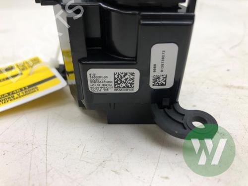 Switch BMW X1 (U11) xDrive 30e Plug-in-Hybrid | BP39915270I30 - Image 3